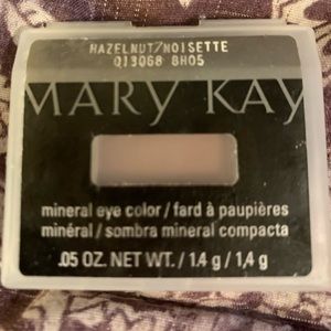 Hazelnut - mineral eye shadow